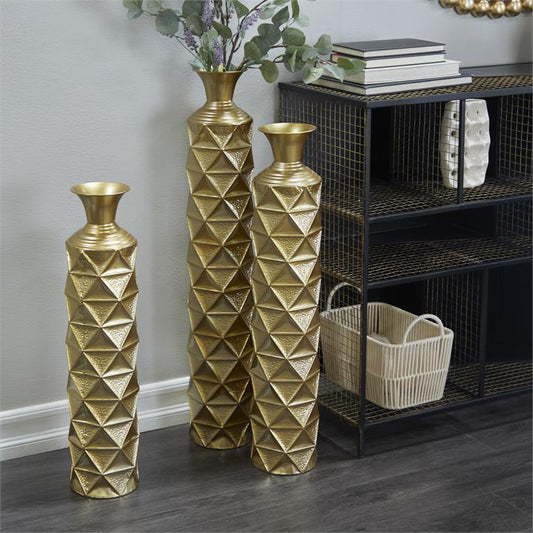 Metallic Vase with 3D Tringle patterns set of 3  34,29",25"H