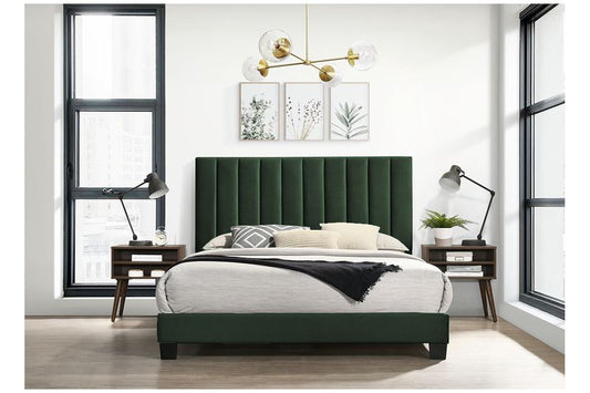 Coyote Queen Bed W/Carroll Emerald W/2 End Tables
